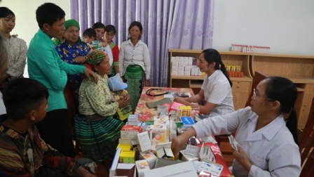 Chương Trình Từ Thiện Phát Quà, Khám Bệnh Và Cấp Phát Thuốc Miễn Phí Tại Cộng Đoàn Mến Thánh Giá Vĩnh Quang