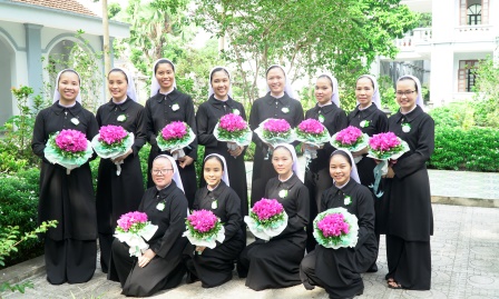 Mùa Xuân Của Đời Dâng Hiến
