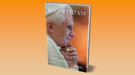 Nhà Sách Vatican Xuất Bản Tuyển Tập 10 Diễn Văn Quan Trọng Của Đức Biển Đức XVI