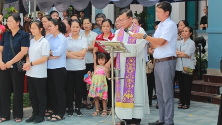 Nghi Thức Làm Phép Nhà Tại Cộng Đoàn Mến Thánh Giá Vân Thê