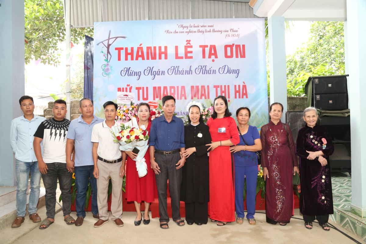 Dì Tổng Phụ trách Maria Mai Thị Hà trở về quê hương trong vòng tay yêu thương của gia đình