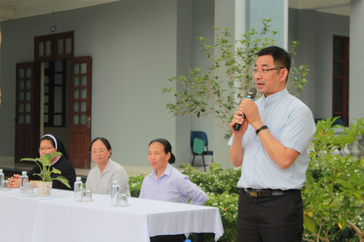 Cha Giuse Nguyễn Văn Hội - Dòng Chúa Cứu Thế Hà Nội khai mạc ngày gặp mặt cho Học viên