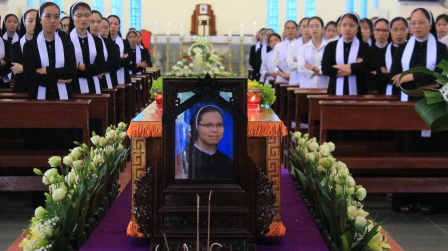 Thánh Lễ An Táng Nữ Tu Maria Trần Thị Tâm - Hội Dòng Mến Thánh Giá Hưng Hoá