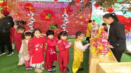 Trường Mầm Non Ánh Dương Tổ Chức  Ngày “Bé Vui Hội Chợ Xuân”