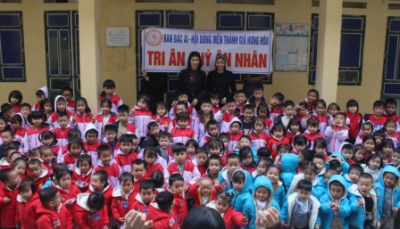 Trao Tặng Áo Ấm Tại Huyện Văn Yên, Tỉnh Yên Bái Và Huyện Mường Khương, Tỉnh Lào Cai
