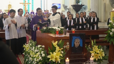 Thánh Lễ An Táng Nữ Tu Maria Đặng Thị Hợp – Hội Dòng Mến Thánh Giá Hưng Hóa